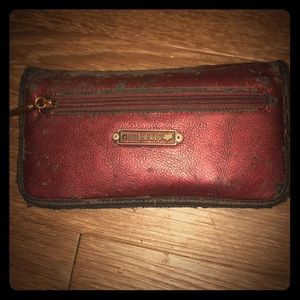 Women’s Fox Tracing wallet. Old and worn.